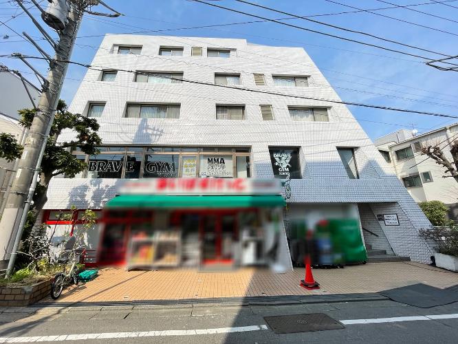 経堂パレス 2 01号室