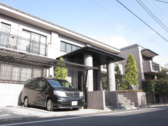 パレステージ成城 101号室