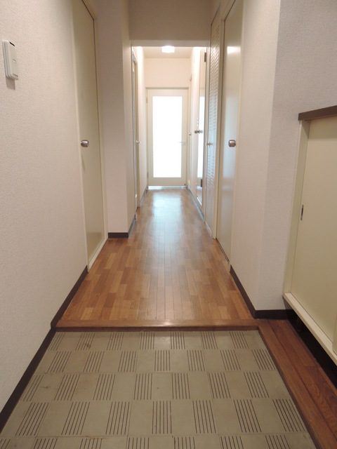 イーストパーク胡録台 107号室 写真2